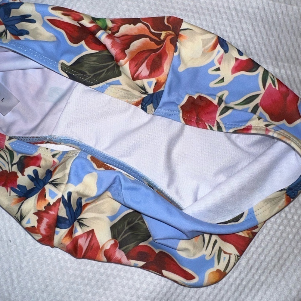 SHEIN 2pc bikini - Picture 8 of 9